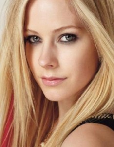 avril-lavigne-blonde-haircolor-234x300